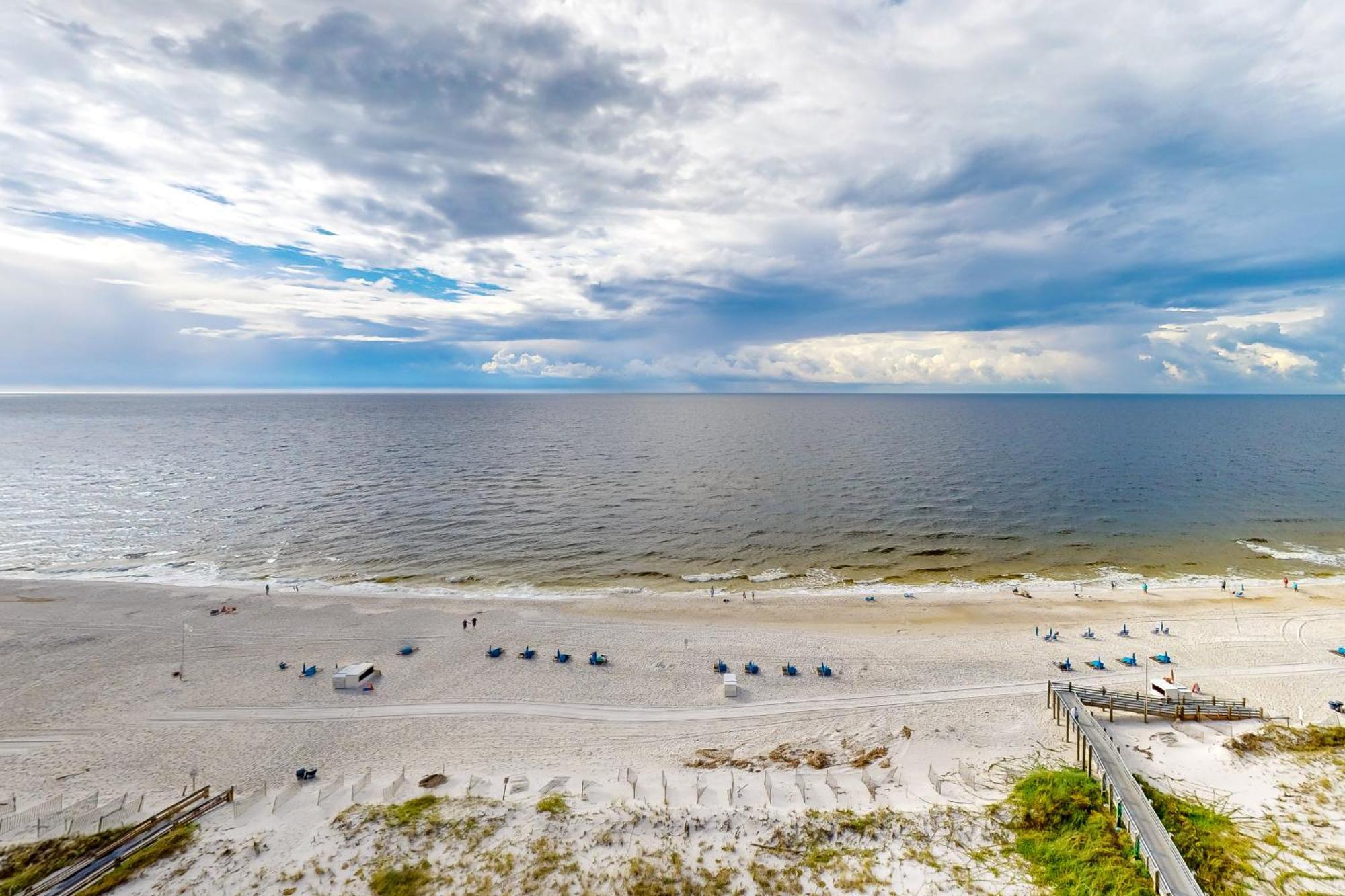Phoenix Vacation Rentals Orange Beach Room photo