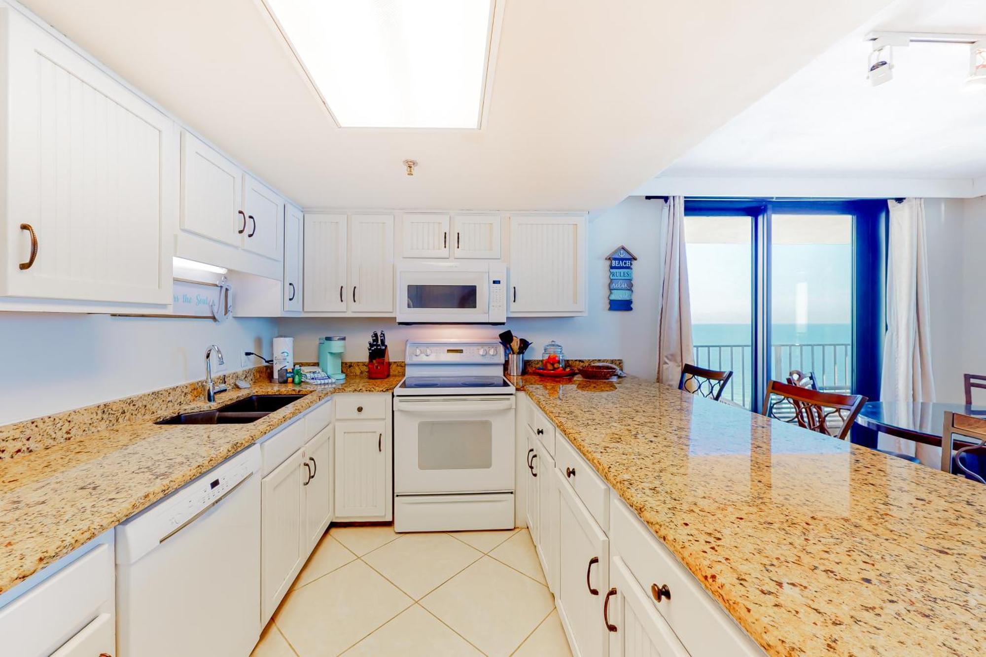 Phoenix Vacation Rentals Orange Beach Room photo