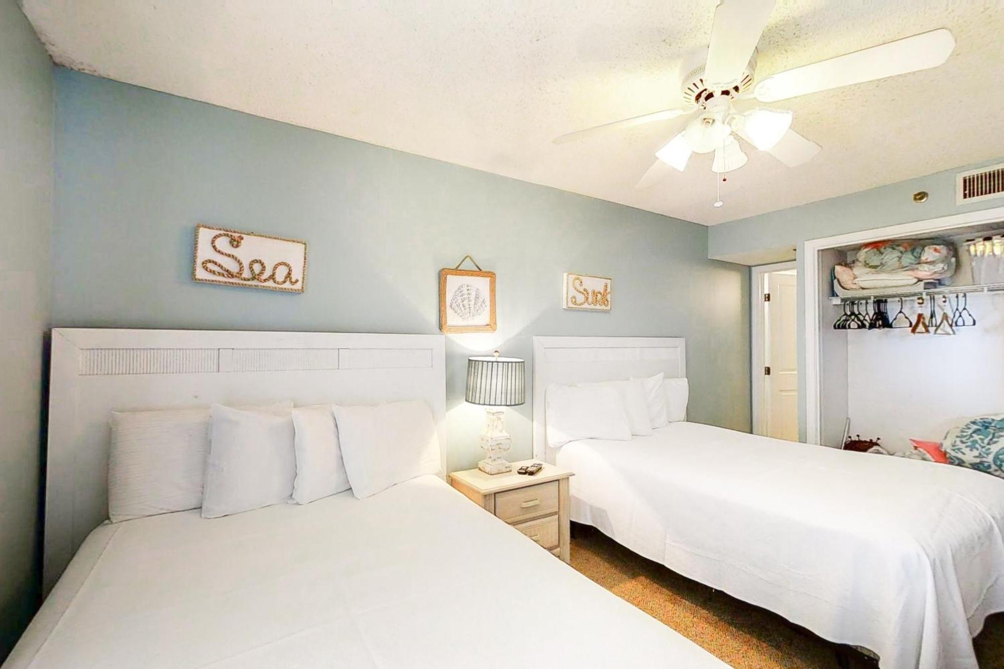 Phoenix Vacation Rentals Orange Beach Room photo
